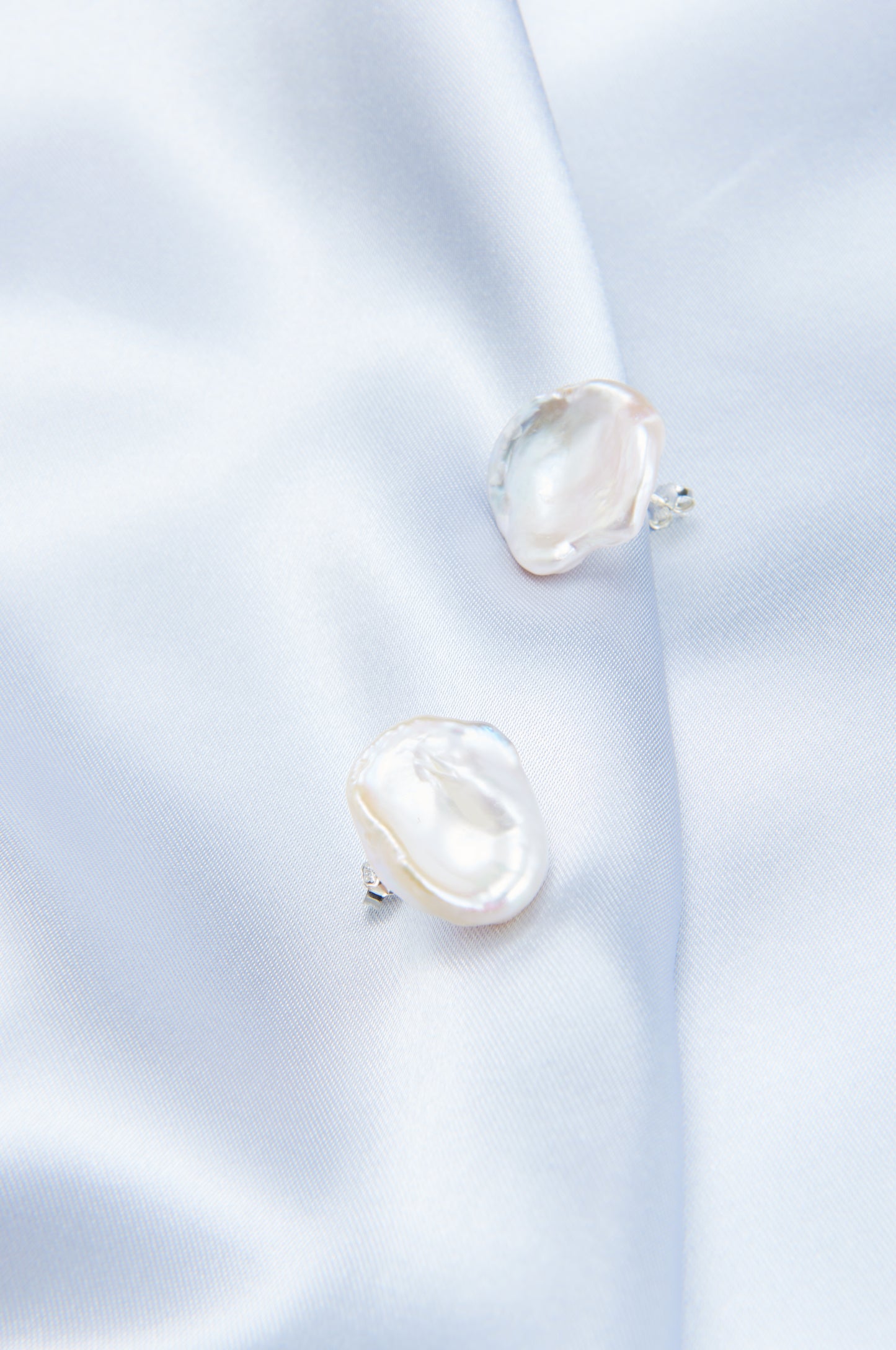 Petal Pearl Earring