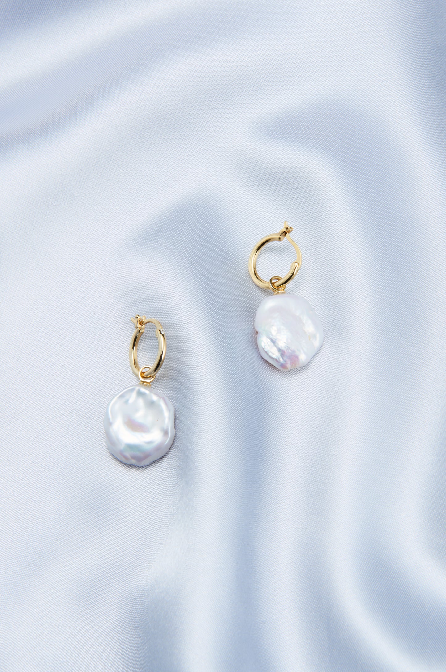 Flower Baroque Pearl Earring