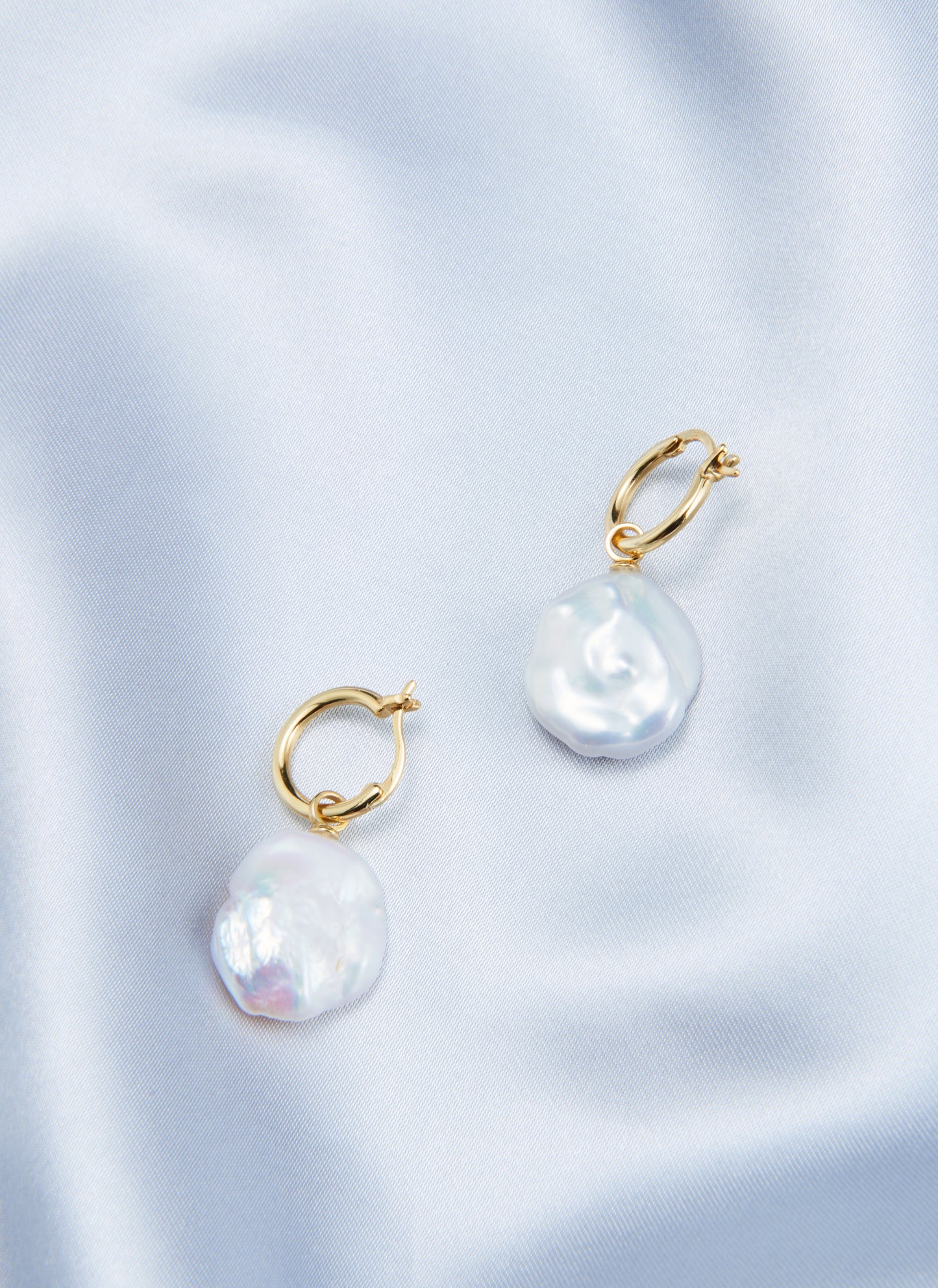Flower Baroque Pearl Earring