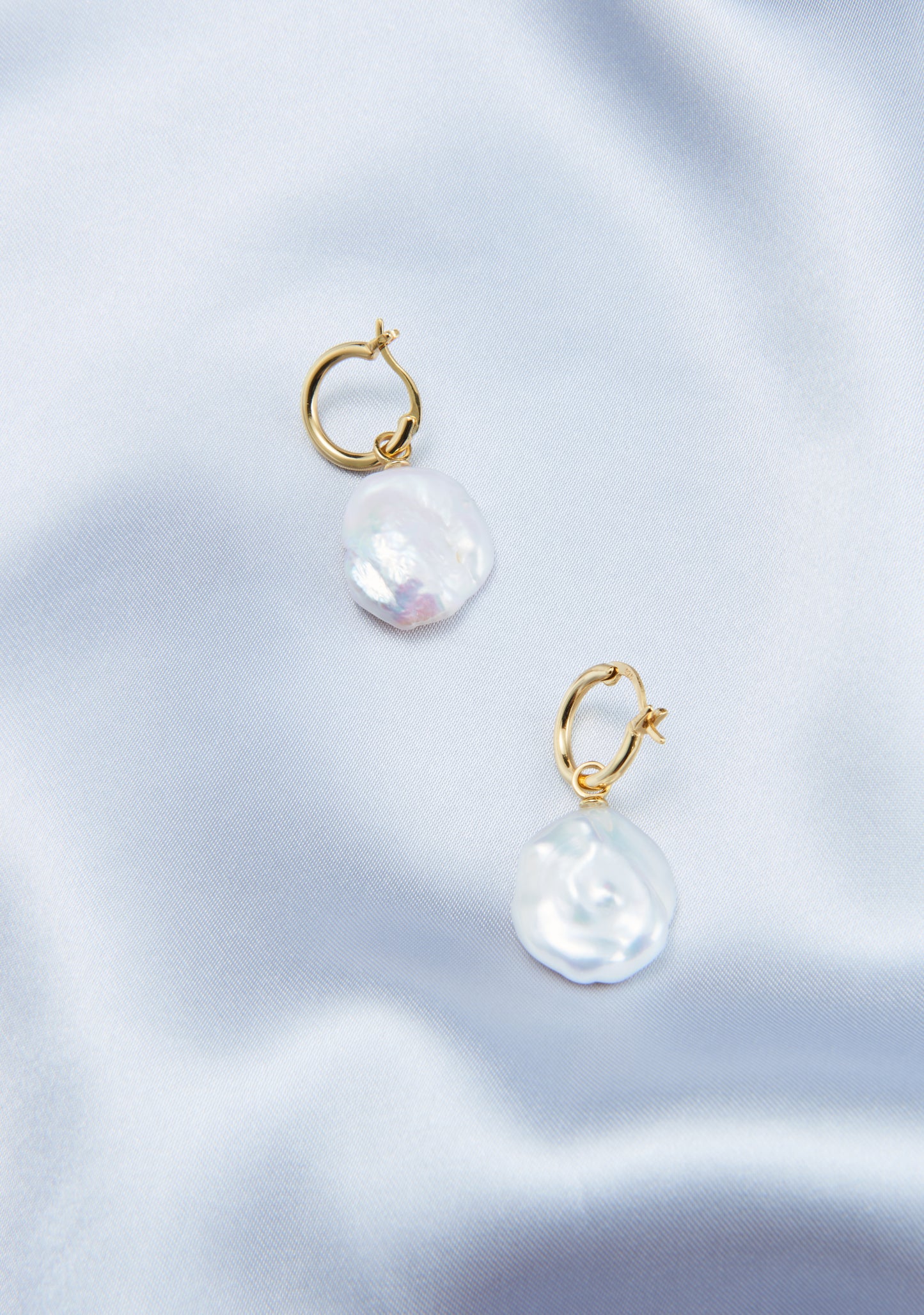 Flower Baroque Pearl Earring