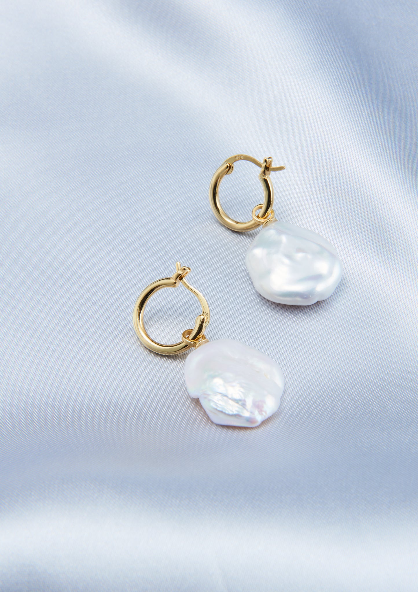 Flower Baroque Pearl Earring
