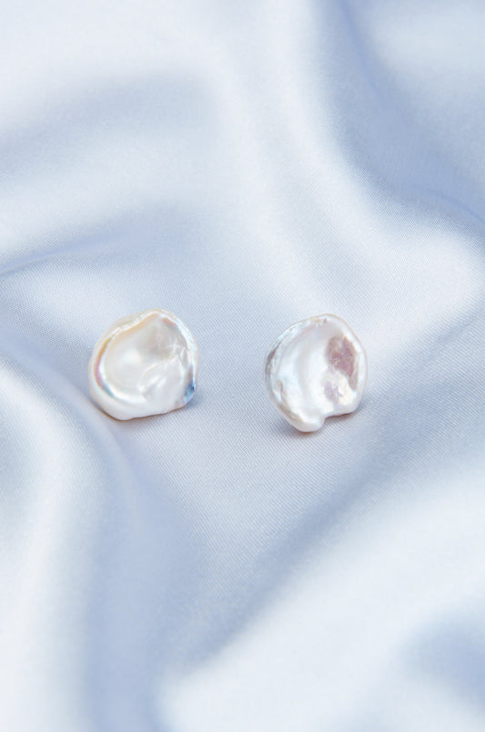 Petal Pearl Earring