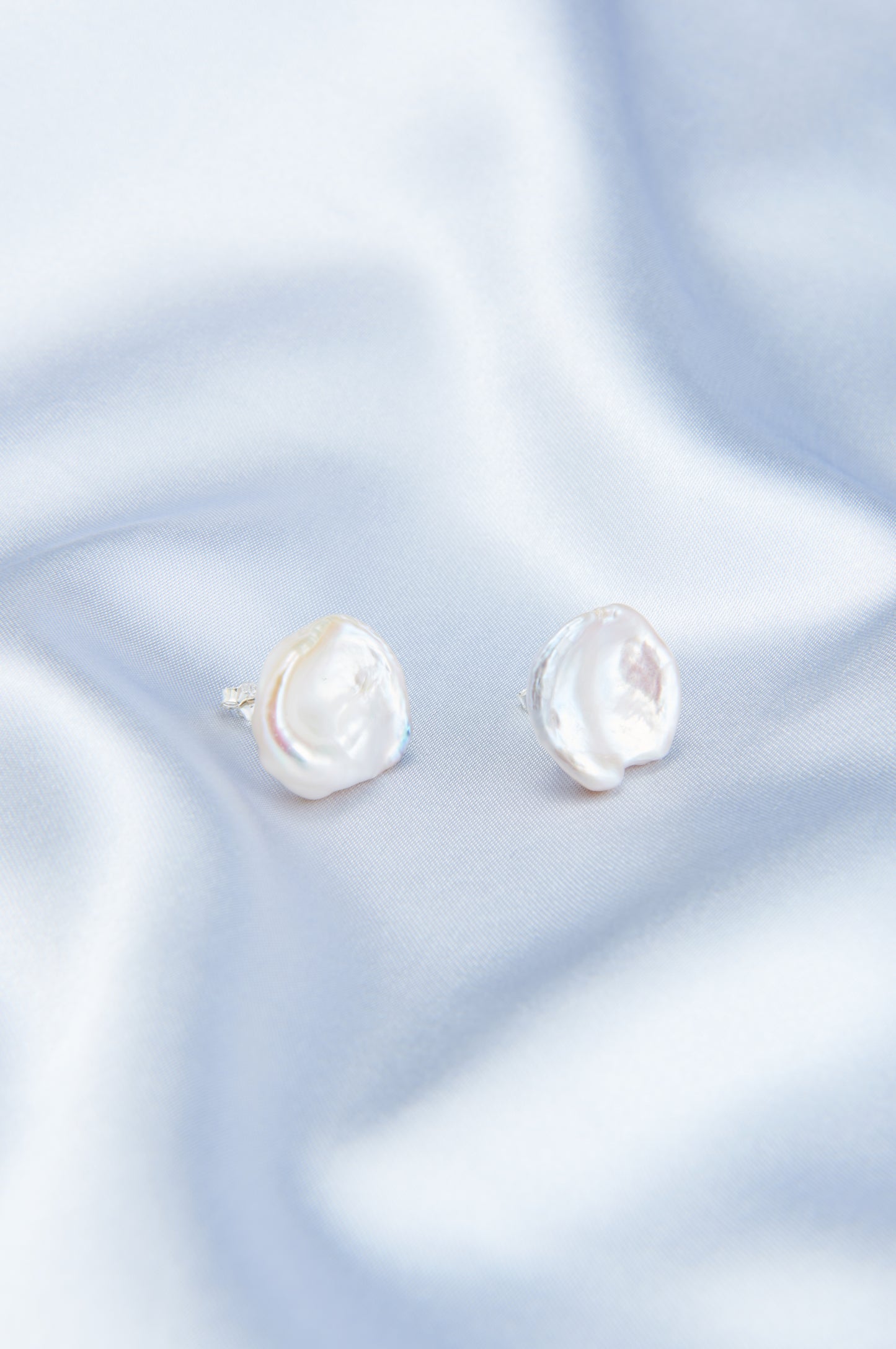 Petal Pearl Earring
