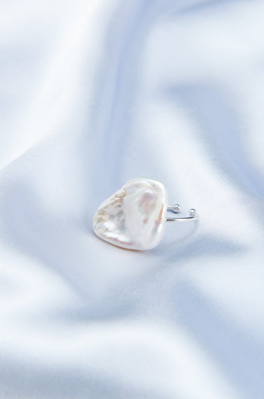 Petal Baroque Pearl Ring