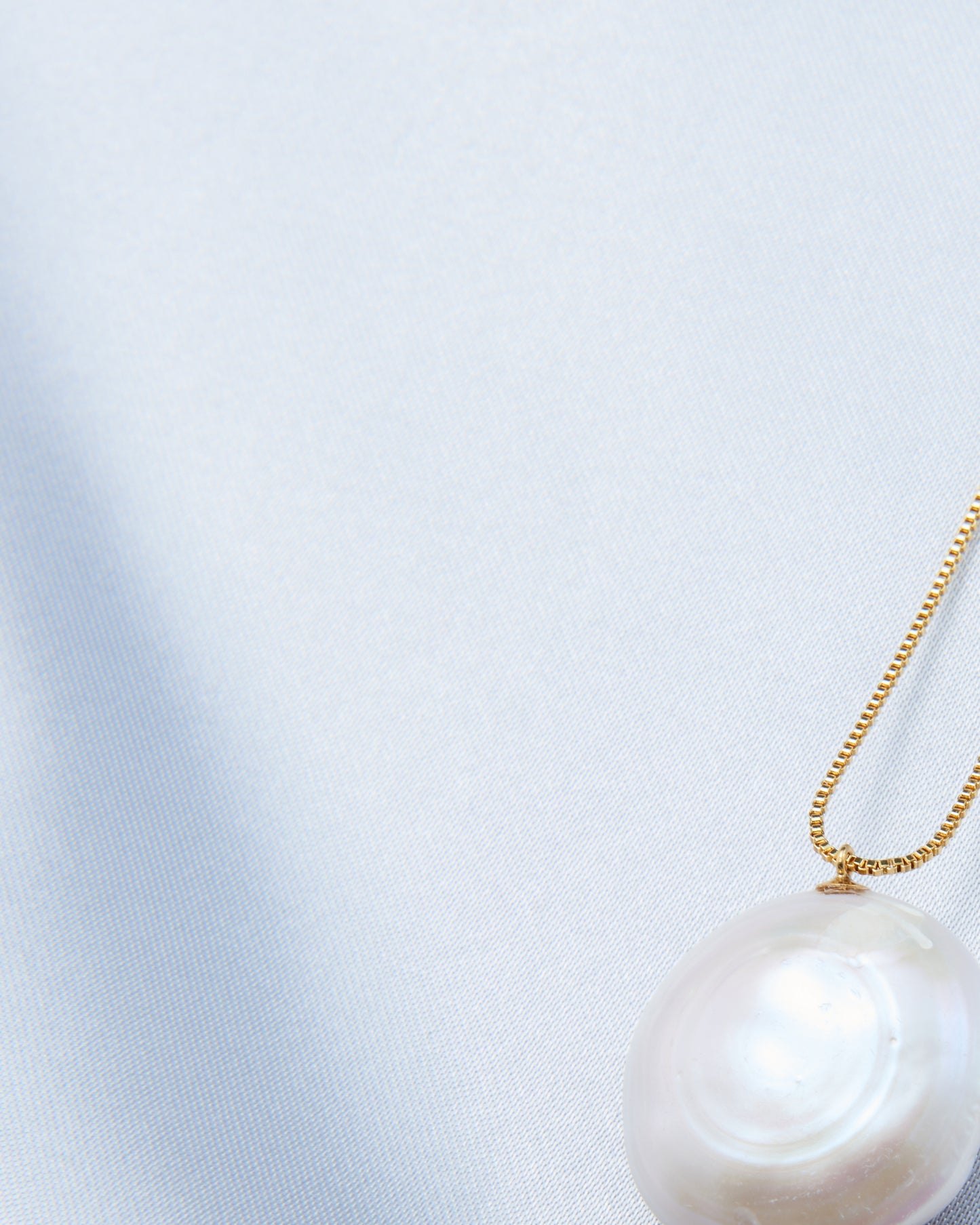 Roman Holiday Pendant Necklace