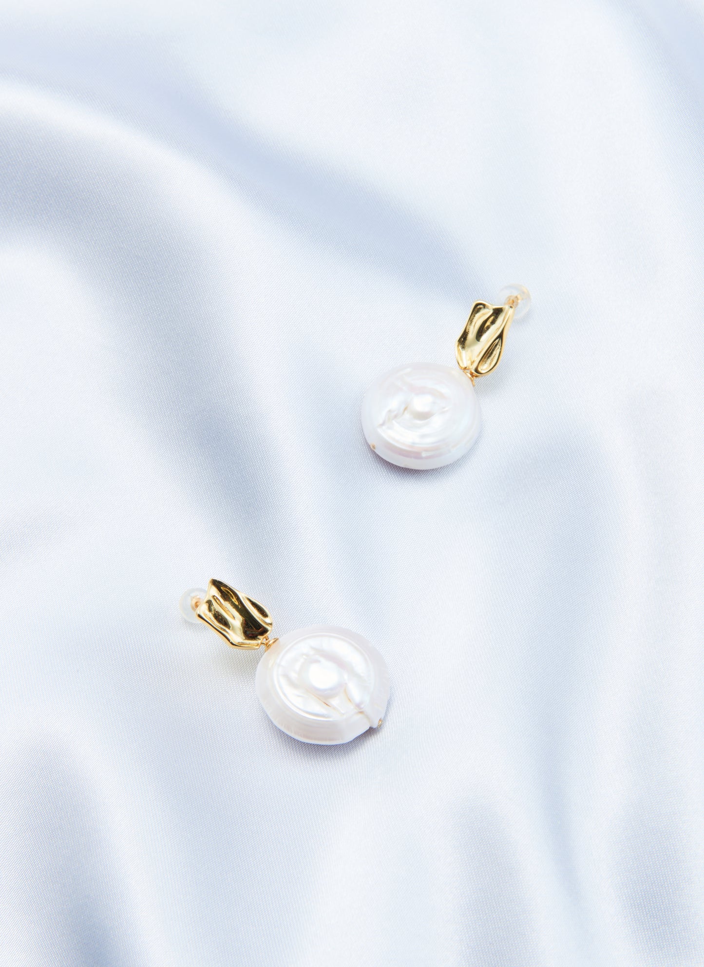 Roman Holiday Pearl Earring