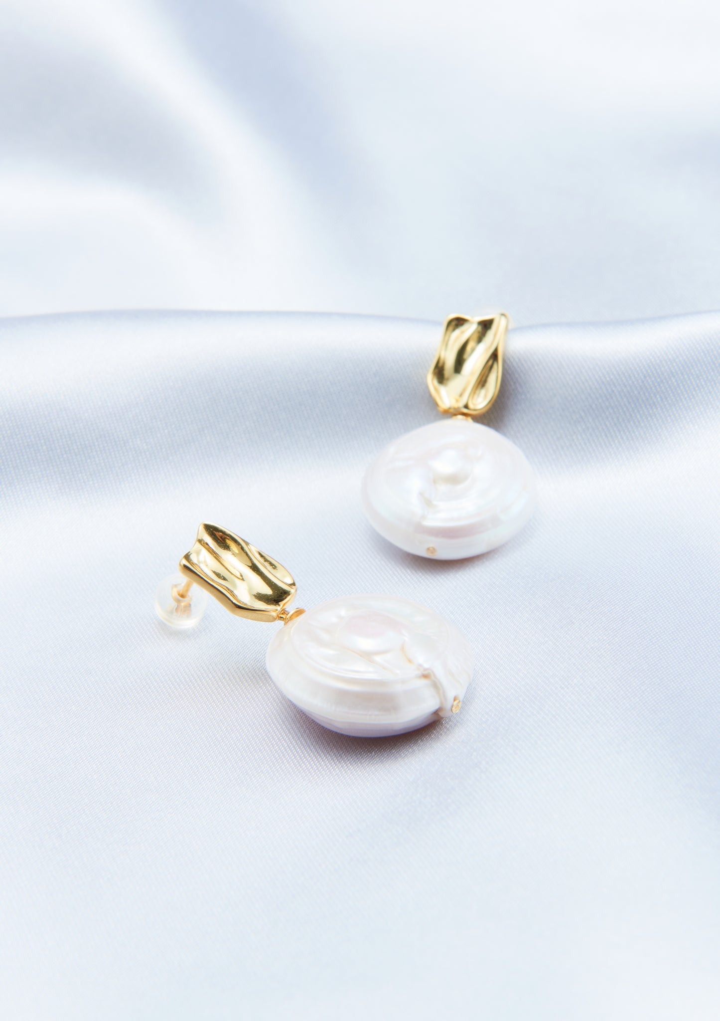 Roman Holiday Pearl Earring