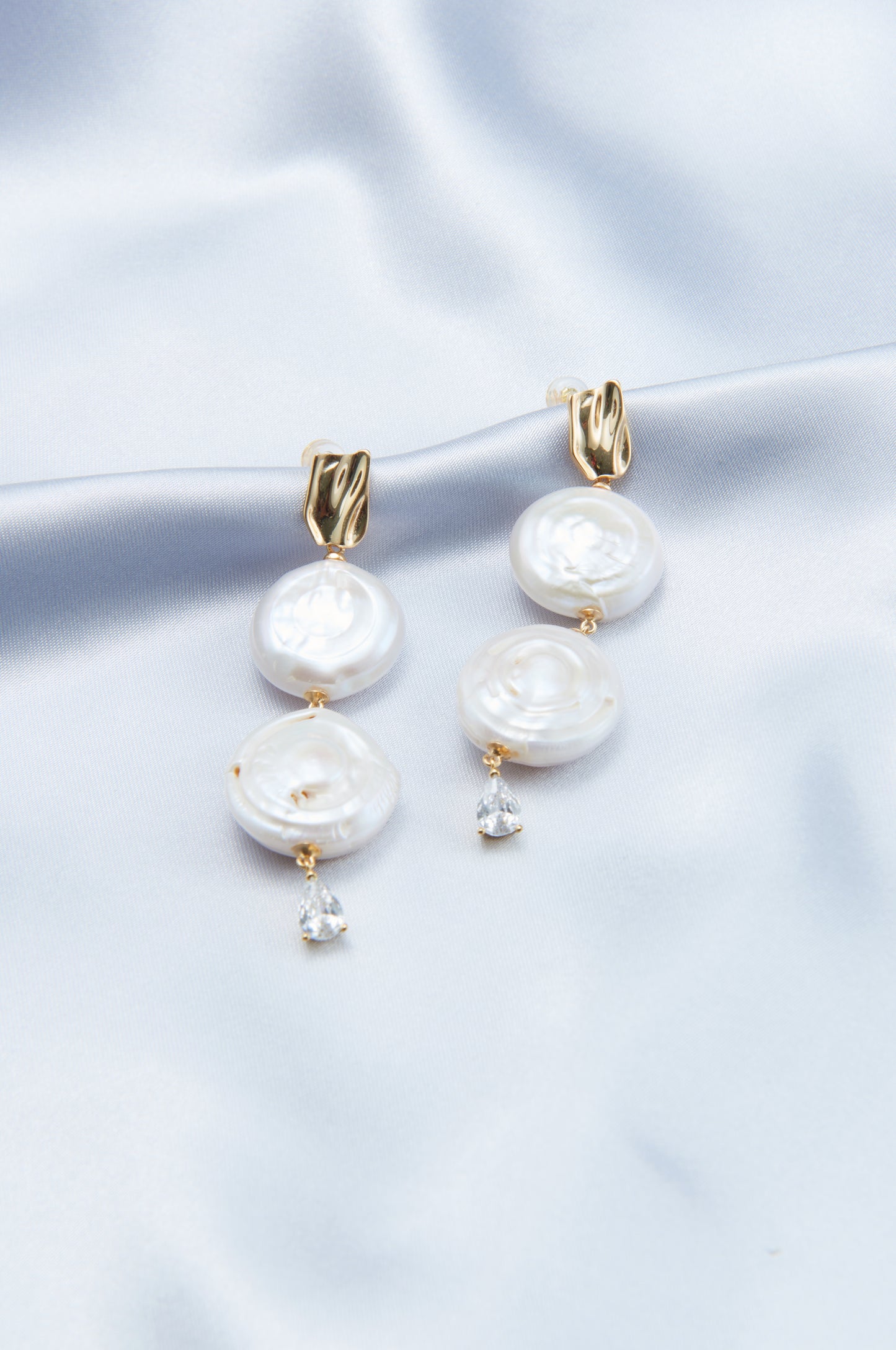 Roman Holiday Pearl Double Earring