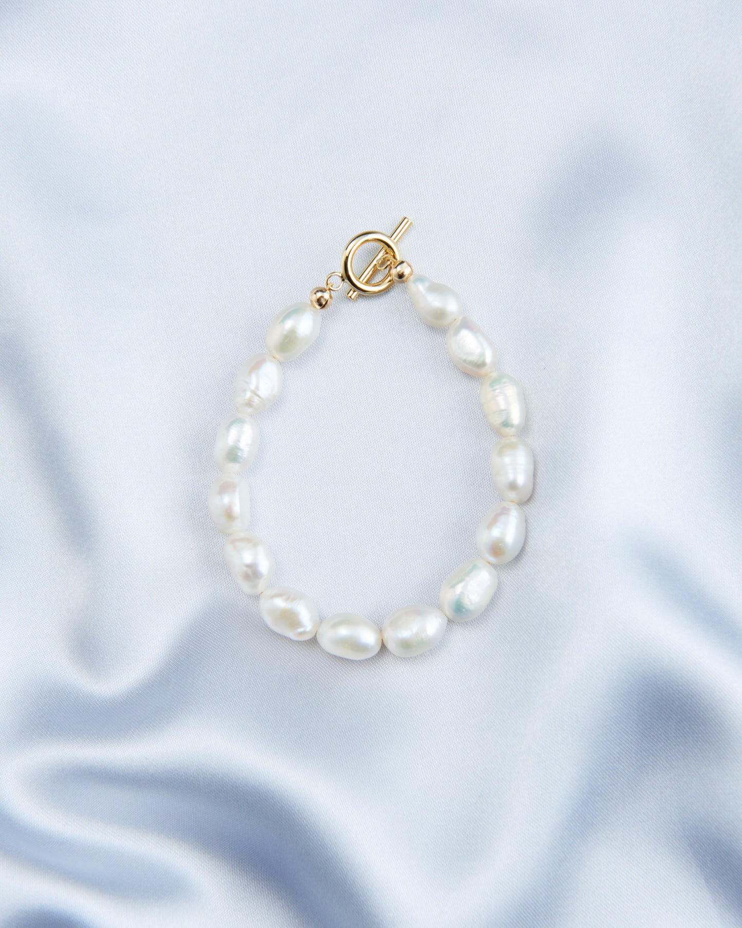 Small Ring Pearl Bracelet