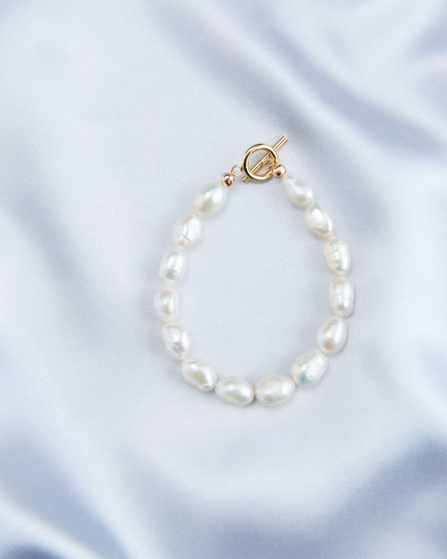Small Ring Pearl Bracelet